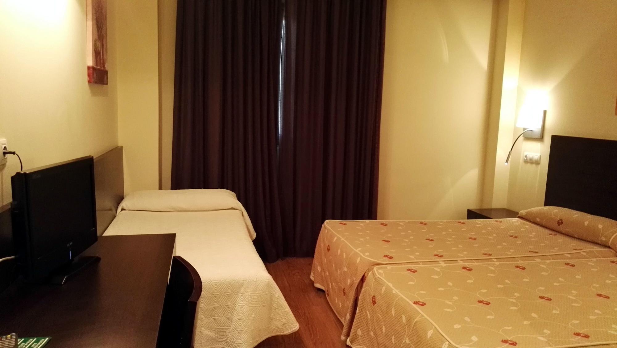 Hotel Tudanca-Aranda II Fuentespina Buitenkant foto